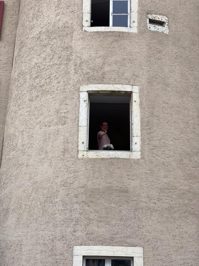 Vivez Un Conte De Fee Dans La Piece Ronde D'Une Tour Medievale Порентруи Екстериор снимка